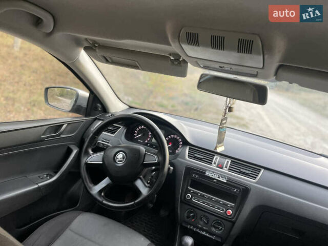 Серый Шкода Рапид, объемом двигателя 1.6 л и пробегом 241 тыс. км за 6900 $, фото 15 на Automoto.ua