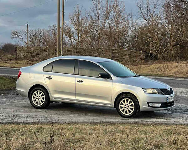 Сірий Шкода Рапід, об'ємом двигуна 1.2 л та пробігом 179 тис. км за 6700 $, фото 5 на Automoto.ua