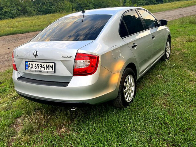 Сірий Шкода Рапід, об'ємом двигуна 1.2 л та пробігом 171 тис. км за 7150 $, фото 3 на Automoto.ua