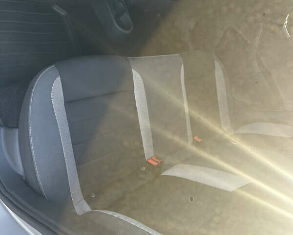 Сірий Шкода Рапід, об'ємом двигуна 1.6 л та пробігом 194 тис. км за 8400 $, фото 15 на Automoto.ua