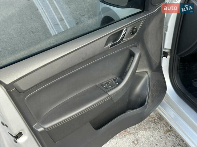 Сірий Шкода Рапід, об'ємом двигуна 1.6 л та пробігом 194 тис. км за 8400 $, фото 17 на Automoto.ua