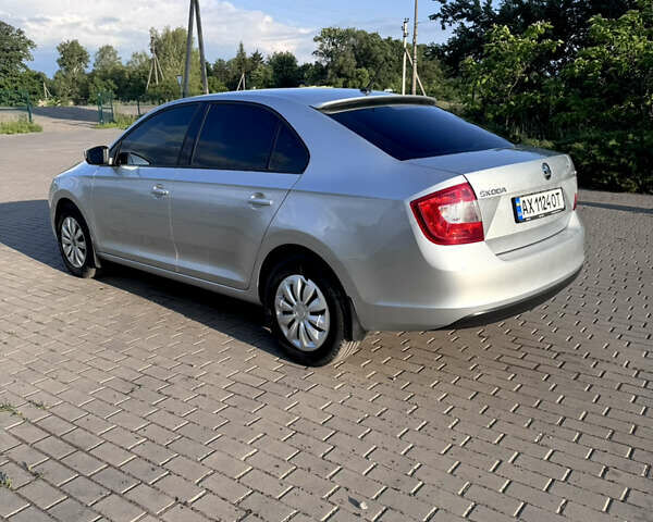 Серый Шкода Рапид, объемом двигателя 1.2 л и пробегом 182 тыс. км за 6900 $, фото 2 на Automoto.ua