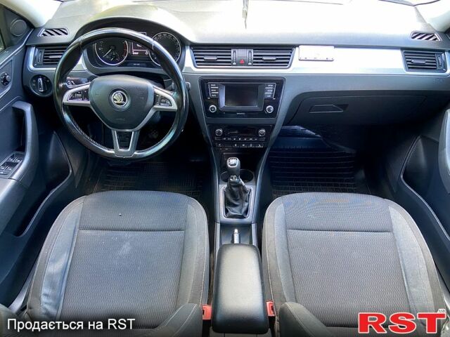 Сірий Шкода Рапід, об'ємом двигуна 1.2 л та пробігом 270 тис. км за 6900 $, фото 7 на Automoto.ua