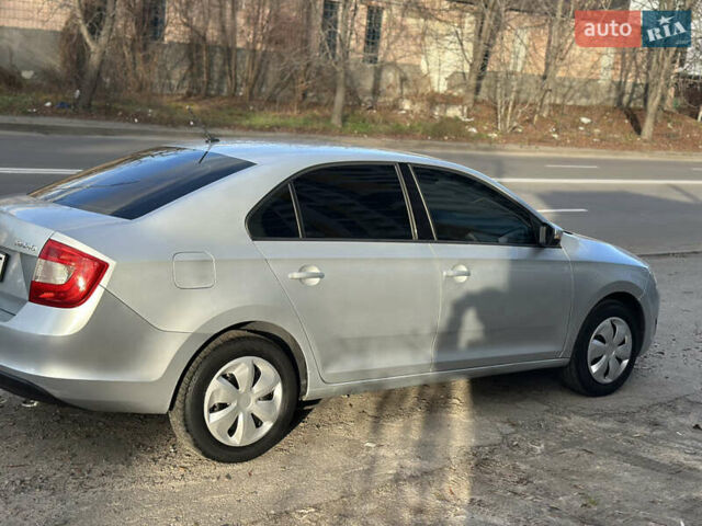 Сірий Шкода Рапід, об'ємом двигуна 1.6 л та пробігом 194 тис. км за 8400 $, фото 5 на Automoto.ua
