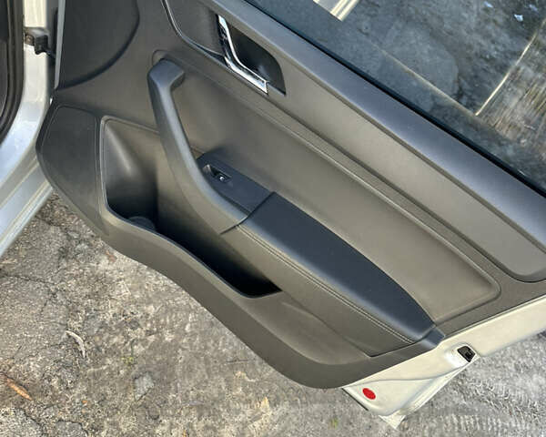 Сірий Шкода Рапід, об'ємом двигуна 1.6 л та пробігом 194 тис. км за 8400 $, фото 18 на Automoto.ua