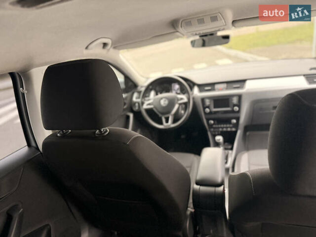 Сірий Шкода Рапід, об'ємом двигуна 1.2 л та пробігом 187 тис. км за 8700 $, фото 9 на Automoto.ua
