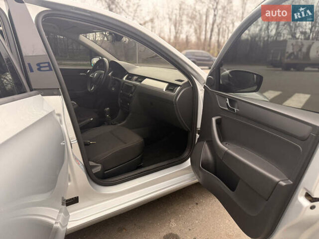 Сірий Шкода Рапід, об'ємом двигуна 1.2 л та пробігом 187 тис. км за 8700 $, фото 7 на Automoto.ua