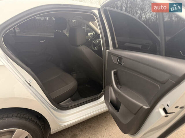 Сірий Шкода Рапід, об'ємом двигуна 1.2 л та пробігом 187 тис. км за 8700 $, фото 8 на Automoto.ua