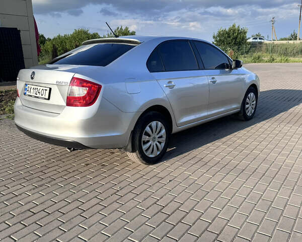 Серый Шкода Рапид, объемом двигателя 1.2 л и пробегом 182 тыс. км за 6900 $, фото 3 на Automoto.ua