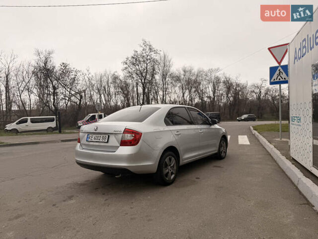 Сірий Шкода Рапід, об'ємом двигуна 1.2 л та пробігом 187 тис. км за 8700 $, фото 4 на Automoto.ua