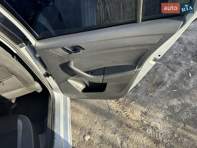 Сірий Шкода Рапід, об'ємом двигуна 1.6 л та пробігом 194 тис. км за 8400 $, фото 13 на Automoto.ua