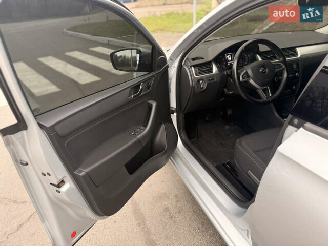 Сірий Шкода Рапід, об'ємом двигуна 1.2 л та пробігом 187 тис. км за 8700 $, фото 17 на Automoto.ua