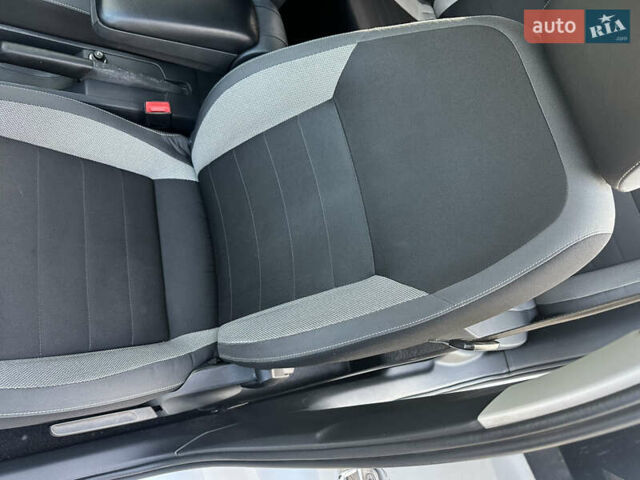 Сірий Шкода Рапід, об'ємом двигуна 1.6 л та пробігом 194 тис. км за 8400 $, фото 9 на Automoto.ua