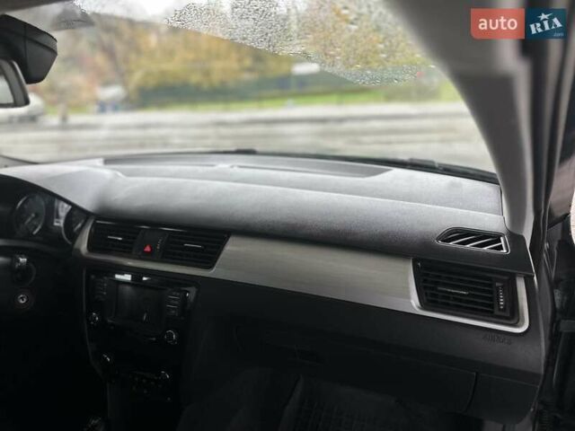 Сірий Шкода Рапід, об'ємом двигуна 1.6 л та пробігом 246 тис. км за 9200 $, фото 23 на Automoto.ua