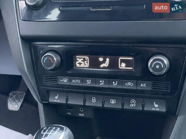 Серый Шкода Рапид, объемом двигателя 1.2 л и пробегом 160 тыс. км за 9400 $, фото 30 на Automoto.ua