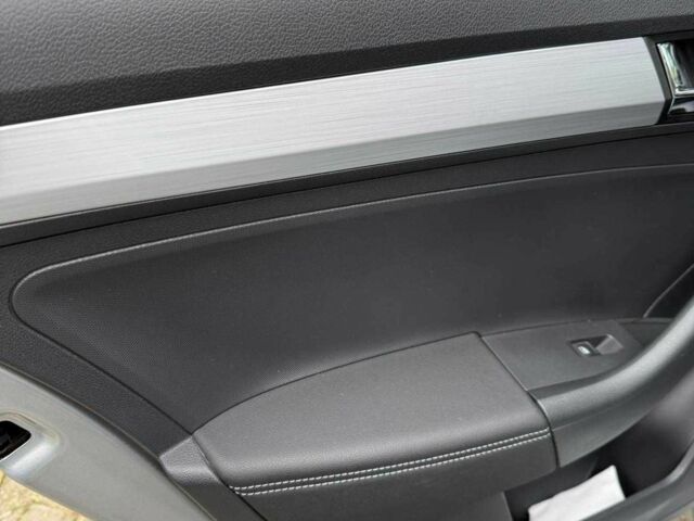 Сірий Шкода Рапід, об'ємом двигуна 1.6 л та пробігом 25 тис. км за 12700 $, фото 5 на Automoto.ua