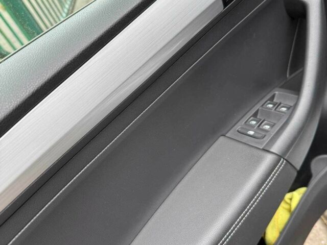 Сірий Шкода Рапід, об'ємом двигуна 1.6 л та пробігом 25 тис. км за 12700 $, фото 4 на Automoto.ua