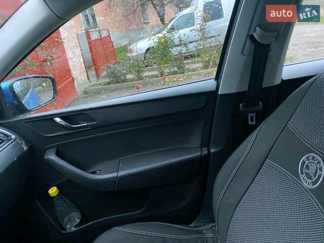 Синій Шкода Рапід, об'ємом двигуна 1.2 л та пробігом 147 тис. км за 3500 $, фото 9 на Automoto.ua