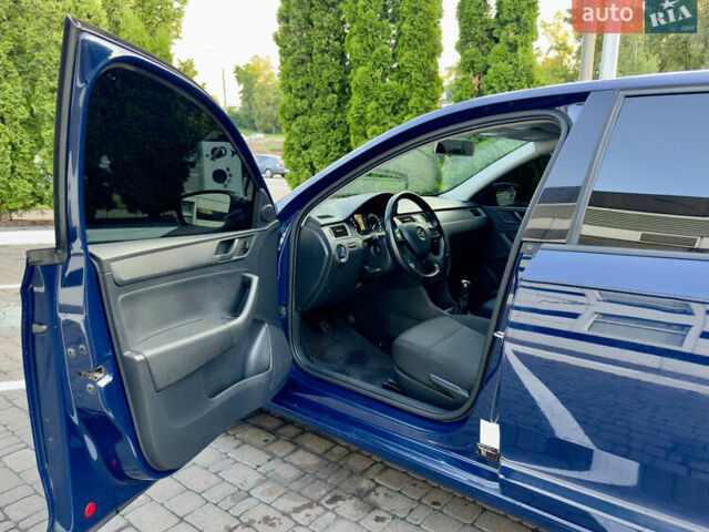 Синій Шкода Рапід, об'ємом двигуна 1.4 л та пробігом 320 тис. км за 5800 $, фото 11 на Automoto.ua