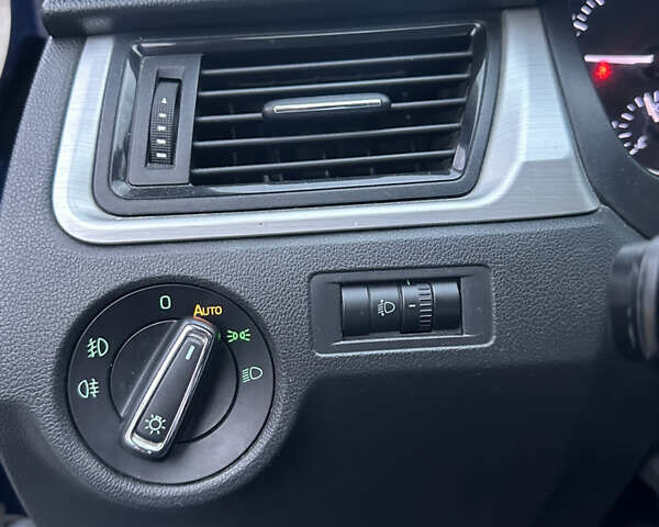 Синий Шкода Рапид, объемом двигателя 1.42 л и пробегом 238 тыс. км за 5999 $, фото 18 на Automoto.ua