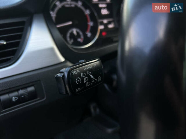 Шкода Рапід 2018 у Стрые на Automoto.ua Синій Шкода Рапід, об'ємом двигуна 1 л та пробігом 150 тис. км за 8699 $, фото 13 на Automoto.ua