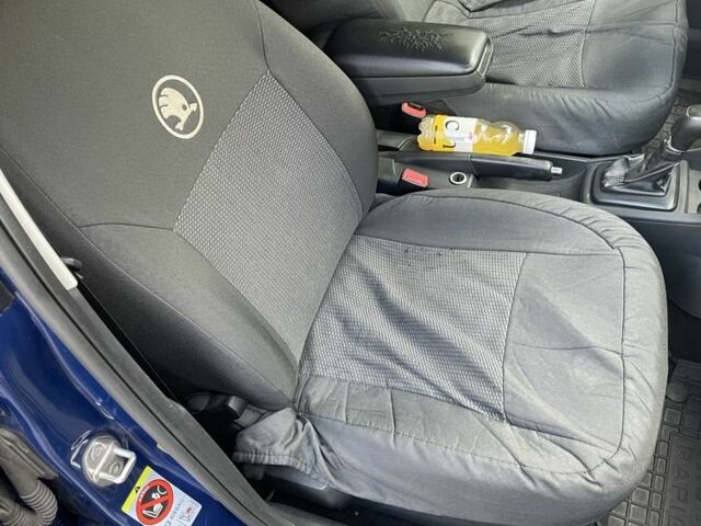 Синий Шкода Рапид, объемом двигателя 1.6 л и пробегом 320 тыс. км за 6500 $, фото 6 на Automoto.ua