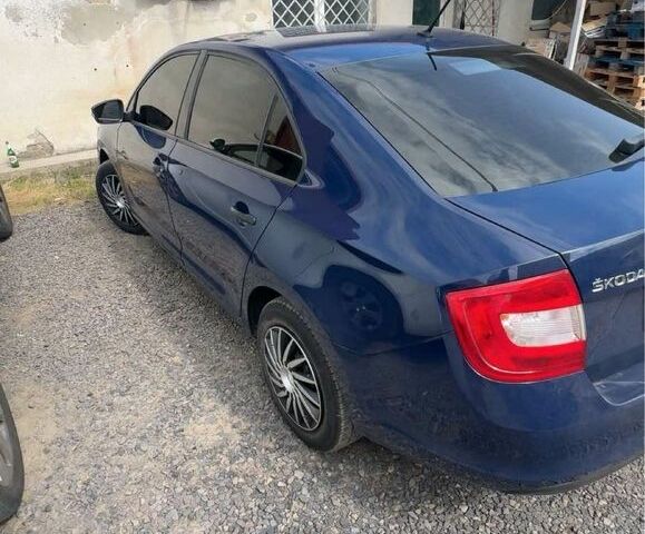 Синий Шкода Рапид, объемом двигателя 0 л и пробегом 196 тыс. км за 3999 $, фото 4 на Automoto.ua