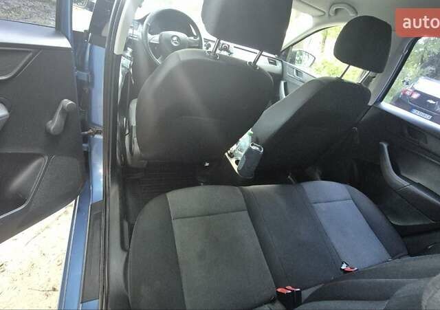 Синий Шкода Рапид, объемом двигателя 1.6 л и пробегом 153 тыс. км за 7200 $, фото 16 на Automoto.ua