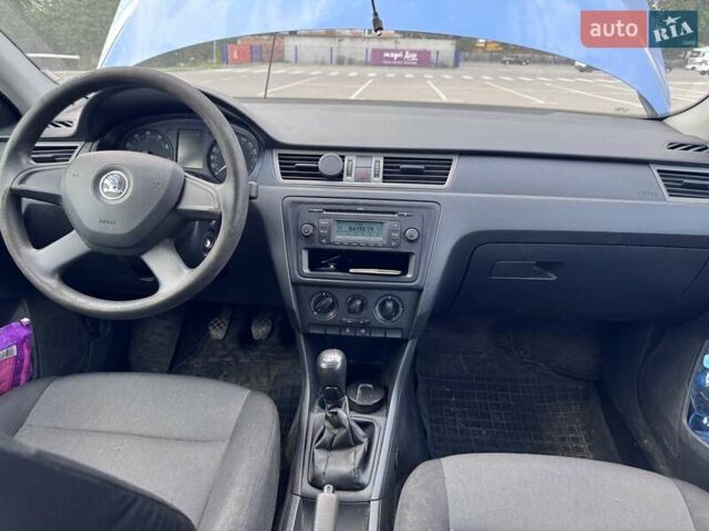 Синий Шкода Рапид, объемом двигателя 1.2 л и пробегом 132 тыс. км за 8000 $, фото 9 на Automoto.ua
