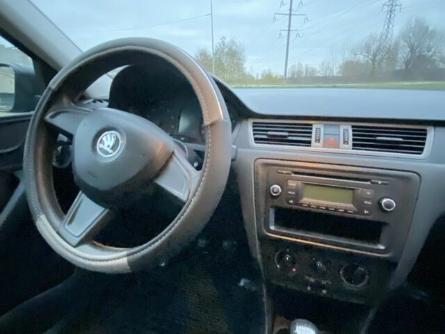 Синий Шкода Рапид, объемом двигателя 1.6 л и пробегом 172 тыс. км за 6300 $, фото 12 на Automoto.ua