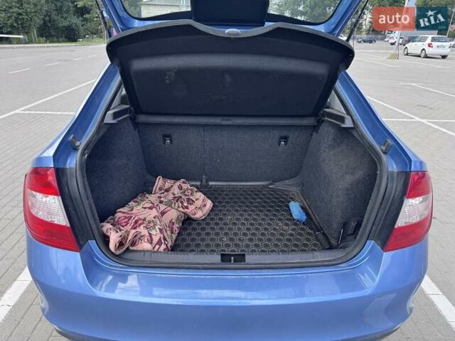 Синий Шкода Рапид, объемом двигателя 1.2 л и пробегом 132 тыс. км за 8000 $, фото 20 на Automoto.ua
