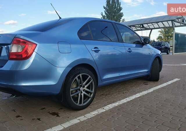 Синій Шкода Рапід, об'ємом двигуна 1.6 л та пробігом 165 тис. км за 8000 $, фото 2 на Automoto.ua