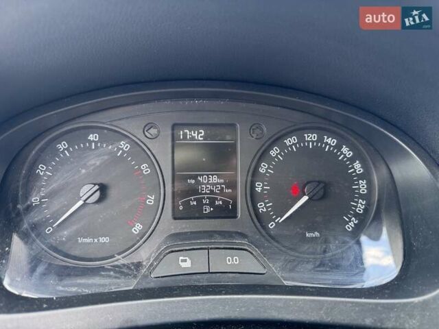 Синий Шкода Рапид, объемом двигателя 1.2 л и пробегом 132 тыс. км за 8000 $, фото 13 на Automoto.ua