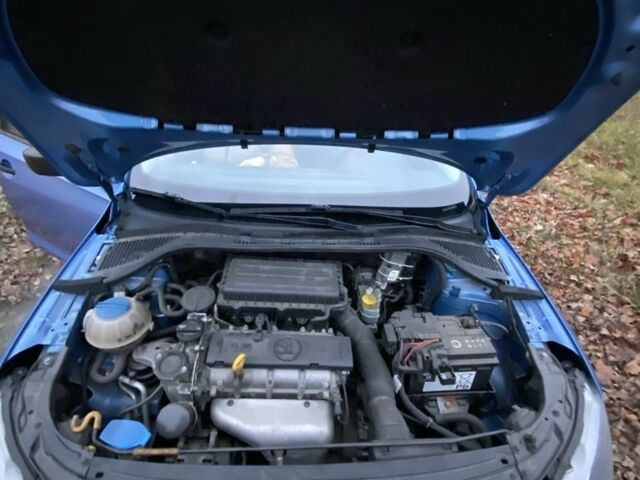 Синий Шкода Рапид, объемом двигателя 1.6 л и пробегом 172 тыс. км за 6300 $, фото 16 на Automoto.ua