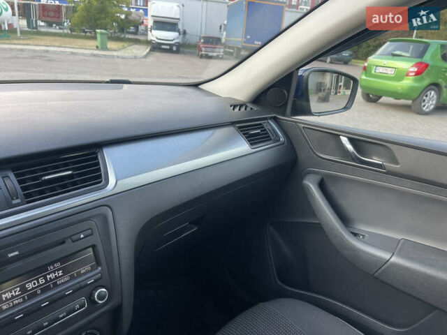 Синий Шкода Рапид, объемом двигателя 1.2 л и пробегом 243 тыс. км за 5800 $, фото 15 на Automoto.ua