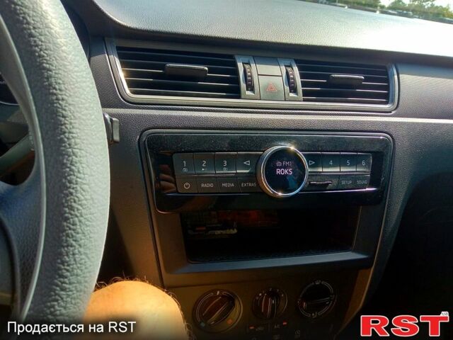 Шкода Рапид 2015 в Николаеве на Automoto.ua Синий Шкода Рапид, объемом двигателя 1.2 л и пробегом 141 тыс. км за 8000 $, фото 6 на Automoto.ua