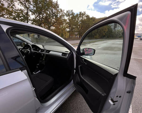 Шкода Рапид 2015 в Кропивницком (Кировограде) на Automoto.ua Синий Шкода Рапид, объемом двигателя 1.6 л и пробегом 200 тыс. км за 8800 $, фото 10 на Automoto.ua