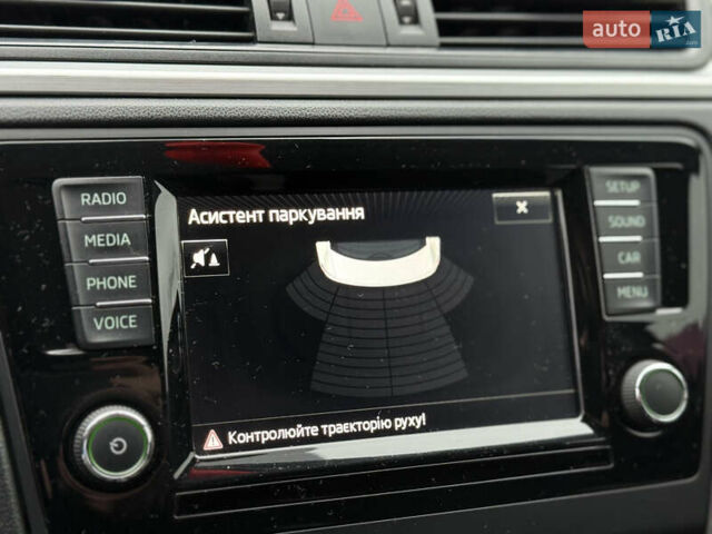 Синій Шкода Рапід, об'ємом двигуна 1.42 л та пробігом 204 тис. км за 7600 $, фото 27 на Automoto.ua