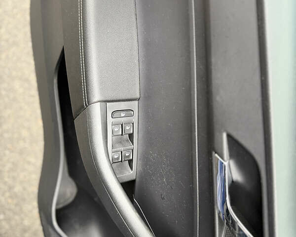 Синій Шкода Рапід, об'ємом двигуна 1.42 л та пробігом 204 тис. км за 7600 $, фото 19 на Automoto.ua