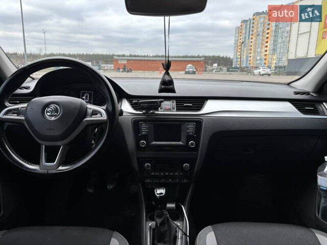 Синій Шкода Рапід, об'ємом двигуна 1.2 л та пробігом 315 тис. км за 7200 $, фото 8 на Automoto.ua