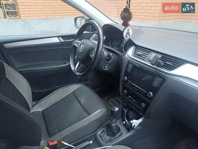 Шкода Рапід 2017 у Києві на Automoto.ua Синій Шкода Рапід, об'ємом двигуна 1.6 л та пробігом 120 тис. км за 7600 $, фото 3 на Automoto.ua