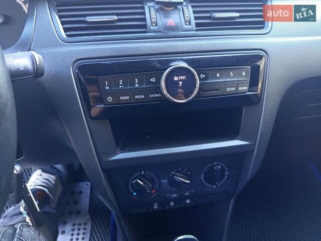 Синий Шкода Рапид, объемом двигателя 1.6 л и пробегом 221 тыс. км за 9900 $, фото 1 на Automoto.ua