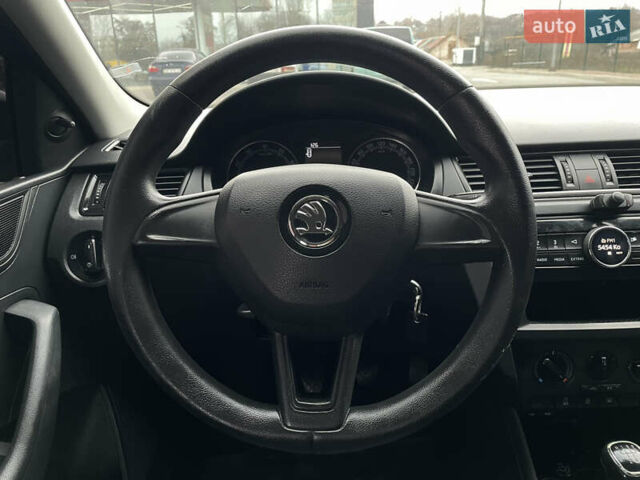 Синій Шкода Рапід, об'ємом двигуна 1.6 л та пробігом 141 тис. км за 9000 $, фото 25 на Automoto.ua