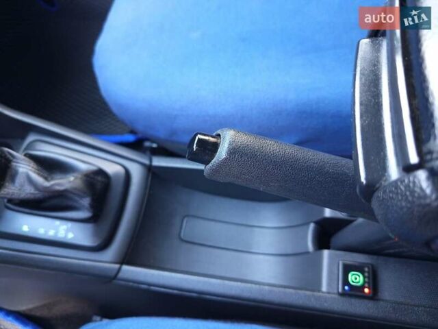 Синий Шкода Рапид, объемом двигателя 1.6 л и пробегом 221 тыс. км за 9900 $, фото 2 на Automoto.ua