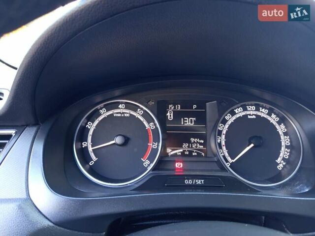 Синий Шкода Рапид, объемом двигателя 1.6 л и пробегом 221 тыс. км за 9900 $, фото 4 на Automoto.ua