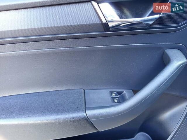 Синий Шкода Рапид, объемом двигателя 1.6 л и пробегом 221 тыс. км за 9900 $, фото 17 на Automoto.ua