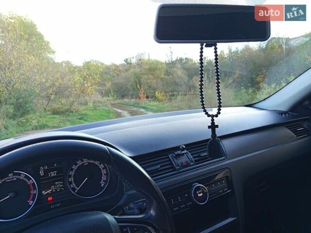 Синий Шкода Рапид, объемом двигателя 1.6 л и пробегом 221 тыс. км за 9900 $, фото 11 на Automoto.ua