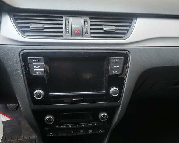 Синій Шкода Рапід, об'ємом двигуна 1 л та пробігом 126 тис. км за 8500 $, фото 2 на Automoto.ua