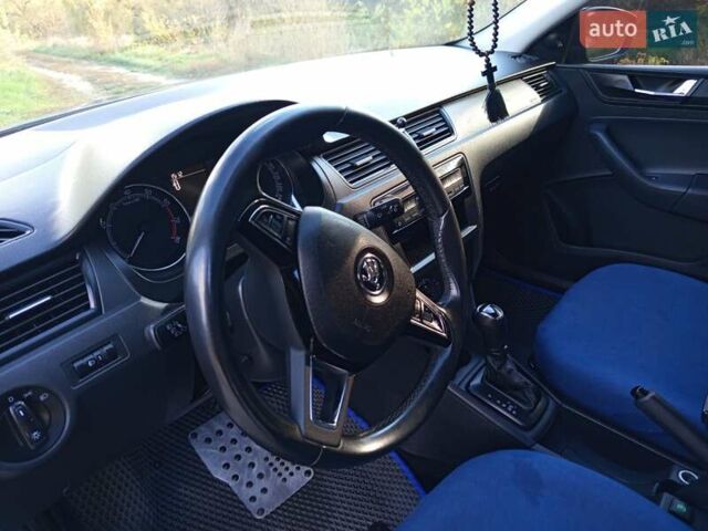 Синий Шкода Рапид, объемом двигателя 1.6 л и пробегом 221 тыс. км за 9900 $, фото 13 на Automoto.ua