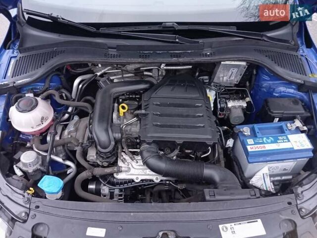 Синий Шкода Рапид, объемом двигателя 1 л и пробегом 117 тыс. км за 9950 $, фото 17 на Automoto.ua